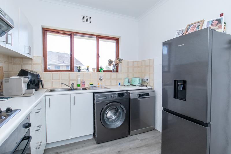 2 Bedroom Property for Sale in Bergvliet Western Cape